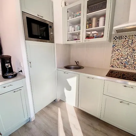 Le Crystal A By Interhome Daire