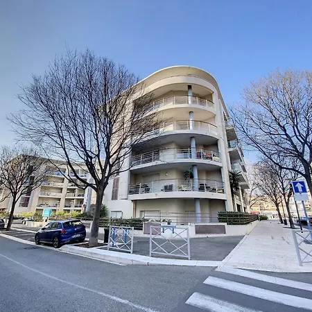 Le Crystal A By Interhome Daire *